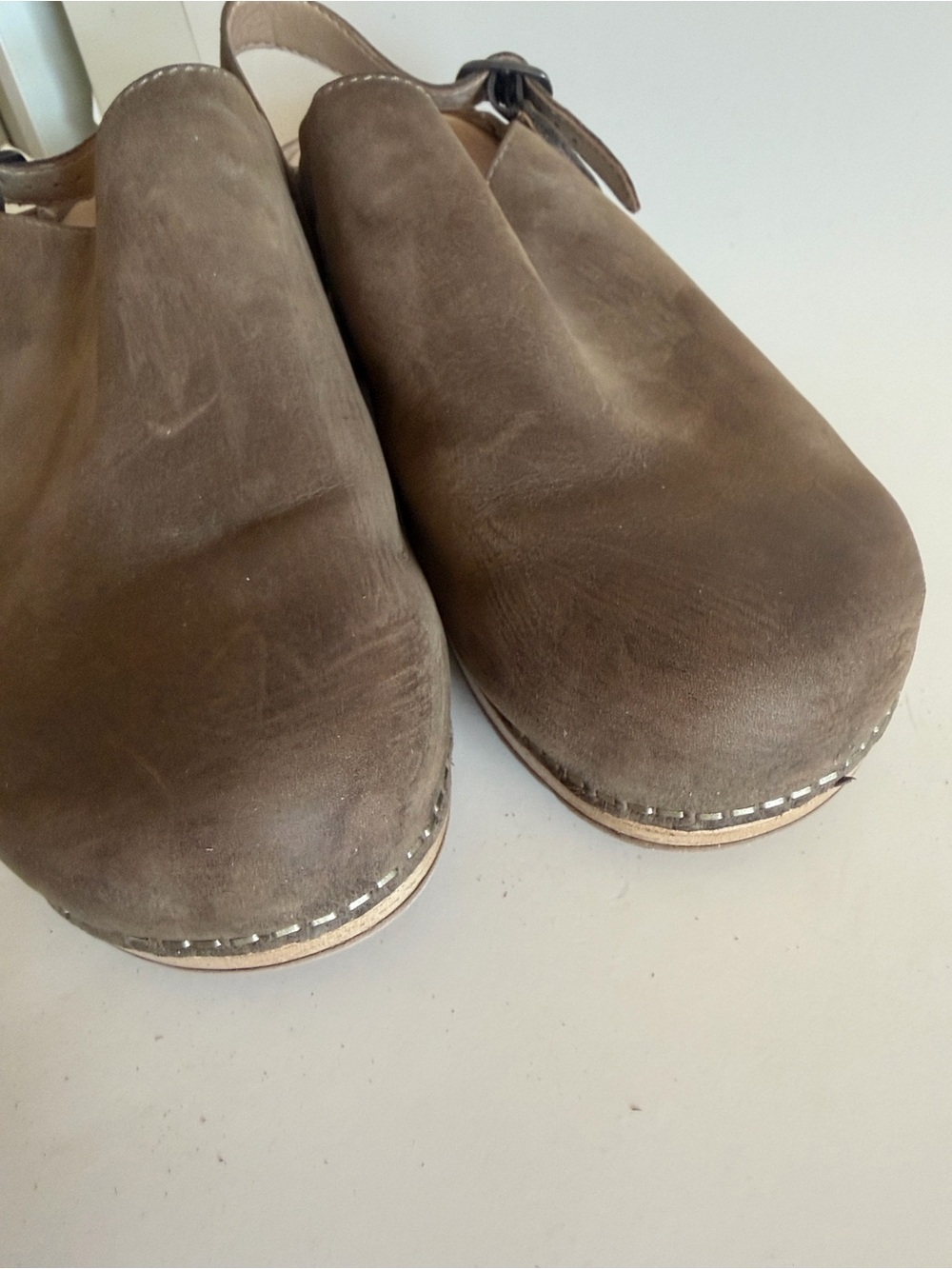 Dansko Berry Convertible Slip-on Slingback Nubuck Leather Clogs size 40 EU - Picture 3 of 11